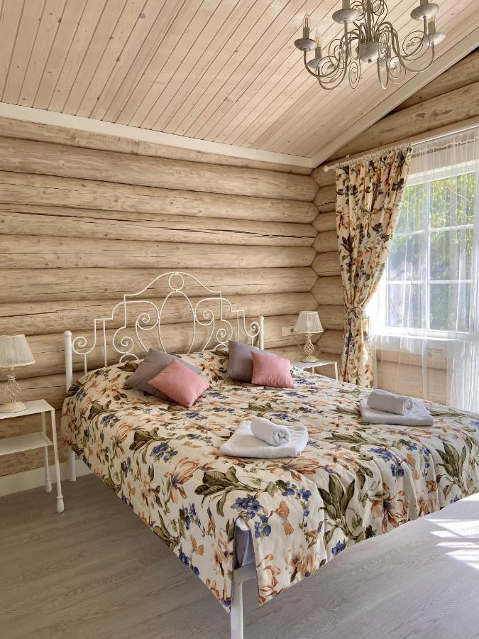 French Town Villa Beregszász Kültér fotó
